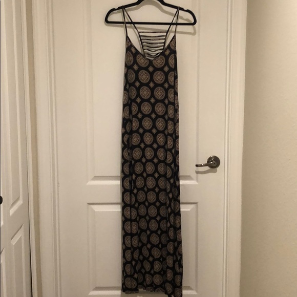 Forever 21 Dresses & Skirts - Boho Printed Maxi Dress